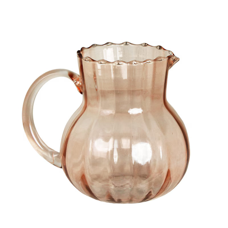 Carafe en verre rose