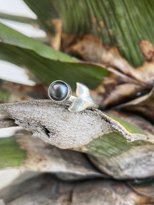 Bague queue de baleine et perle