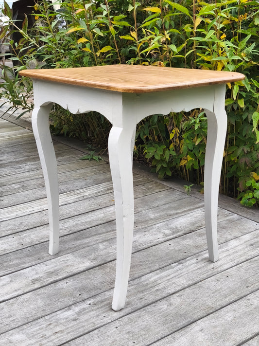 Table lait d'amande et bois
