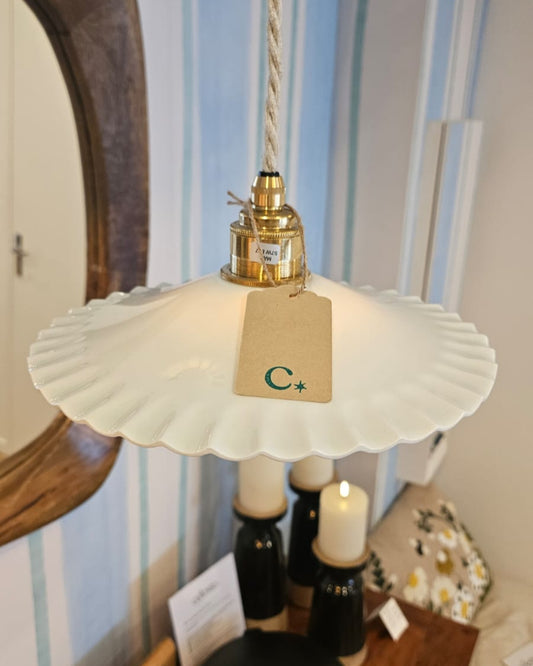 suspension yvonne dentellée