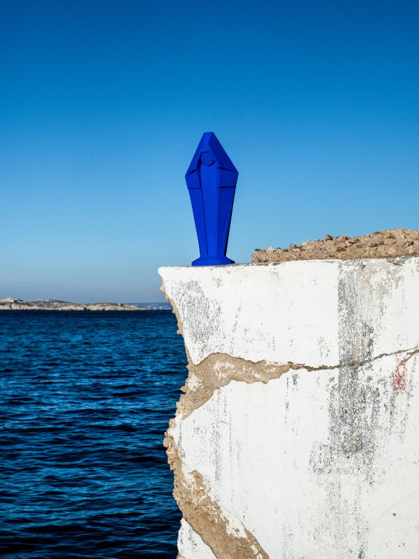 Statuette Madome - Bleu outremer