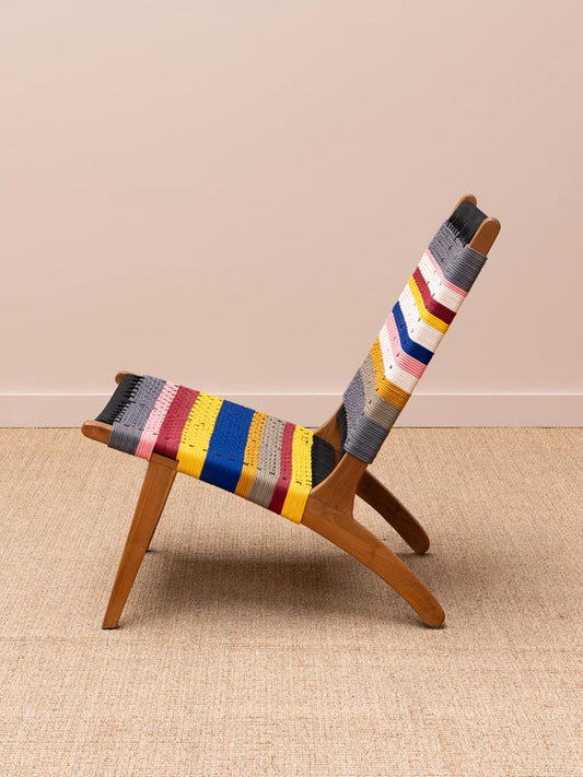 Fauteuil tissé coloré
