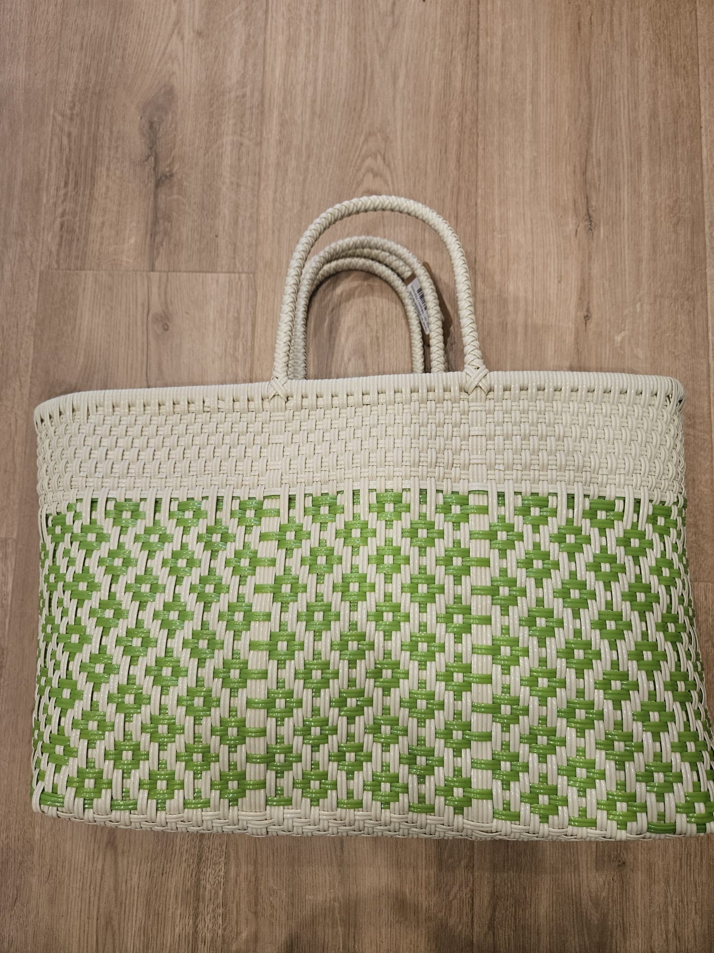 Panier en plastique recyclé - Tilleul