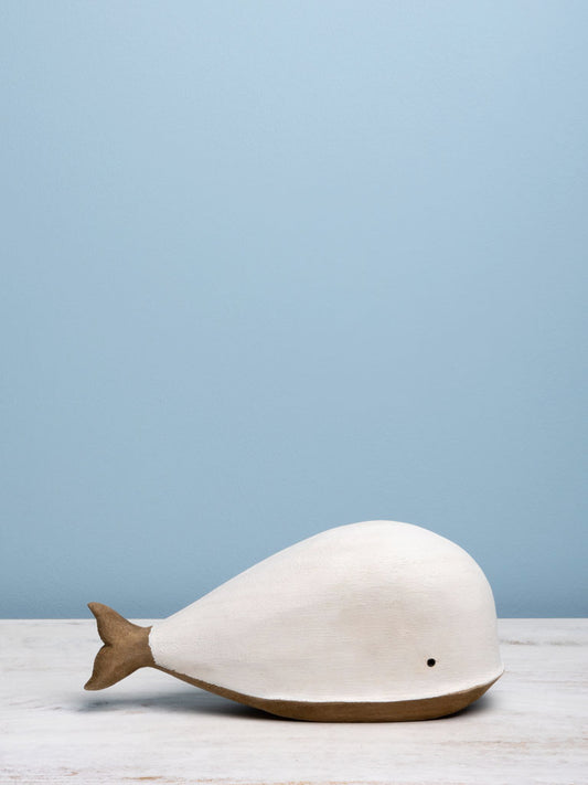 Baleine en bois blanche