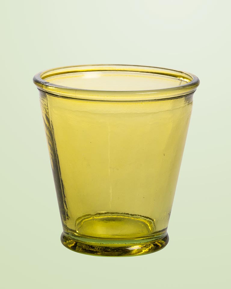 verre à eau jaune