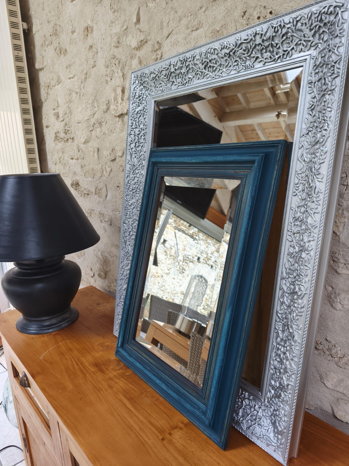 Miroir biseauté avec cadre bleu patiné