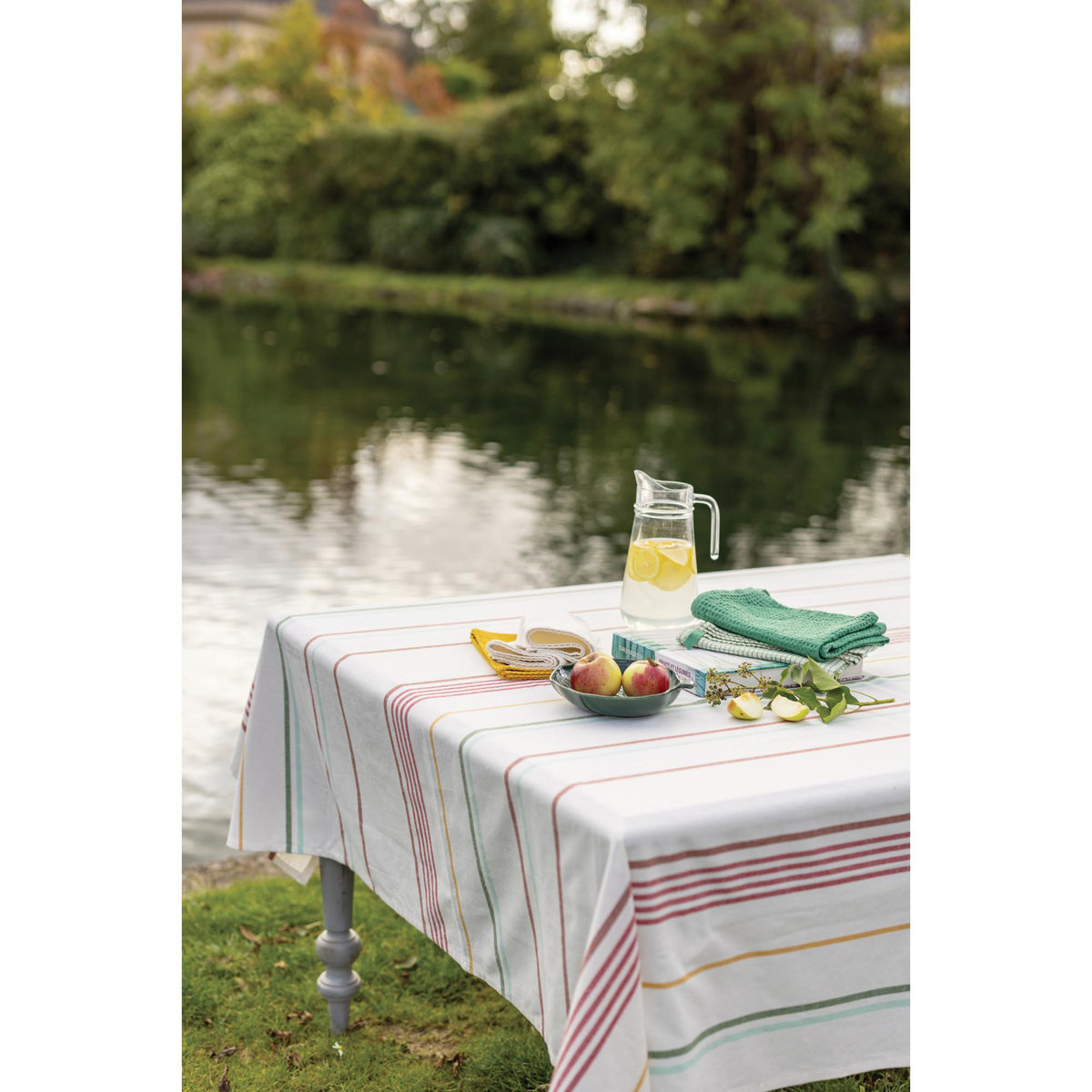 Nappe rayée multicolore